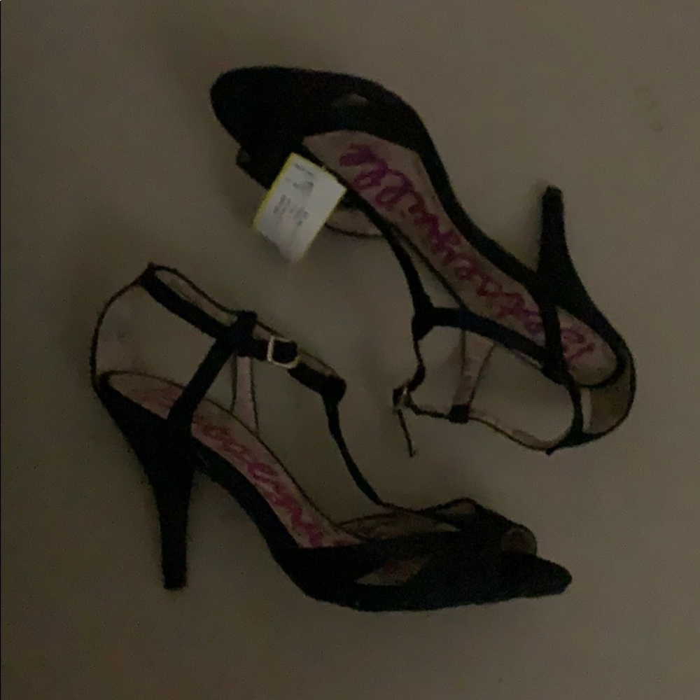 Black Bestseyville Heels